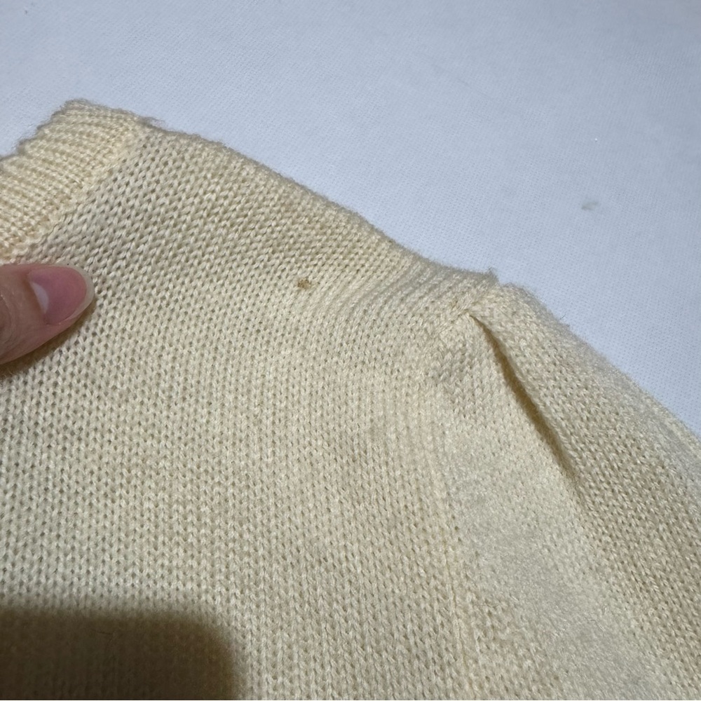 Vtg Cottage Core 100% Wool Embroidered‎ Needlepoint Floral Sweater Medium Granny - Picture 4 of 8